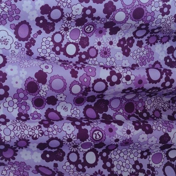 Gorgeous Lululemon Rare Tank - Picture 7 of 12